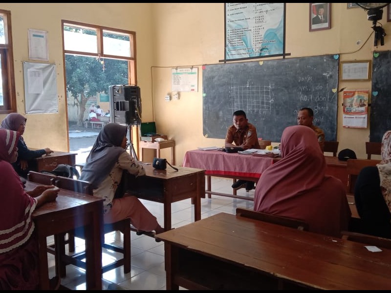 PEMBAGIAN SKL (SURAT KETERANGAN LULUS)  KELAS 6 TAHUN TAHUN PELAJARAN 2024-2025