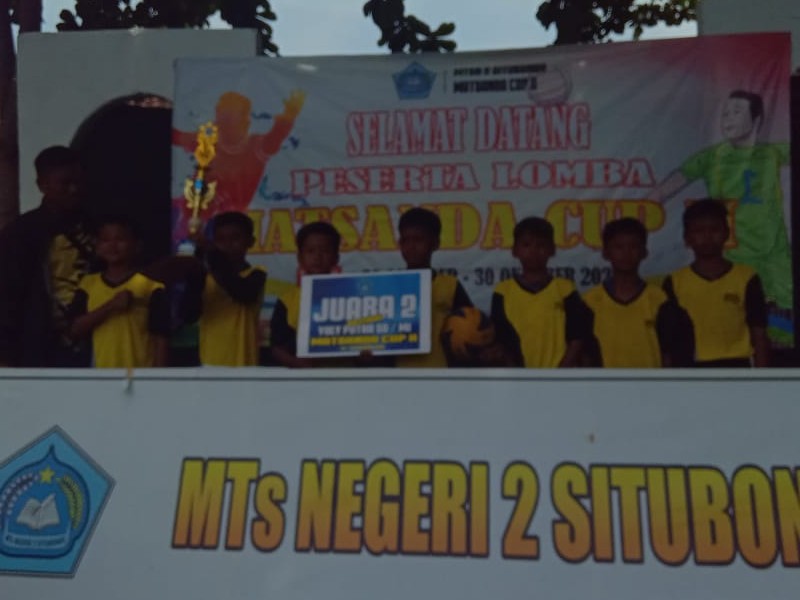 PERTANDINGAN BOLA VOLY SISWA